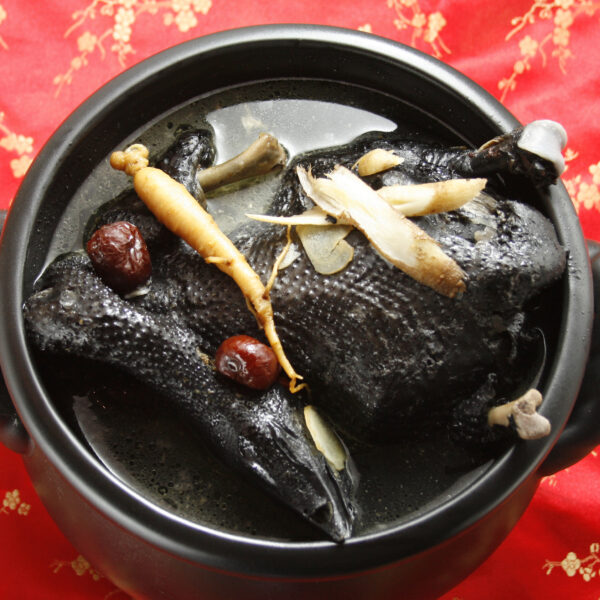 人蔘雞(烏骨)