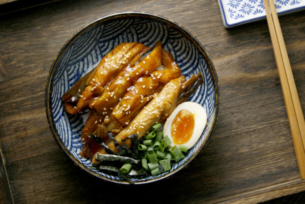 蒲燒鮭魚腹鰭