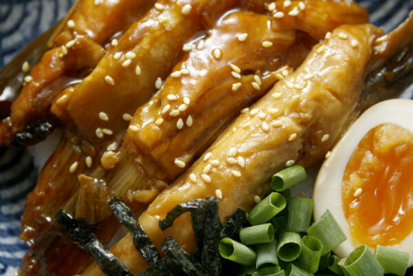 蒲燒鮭魚腹鰭